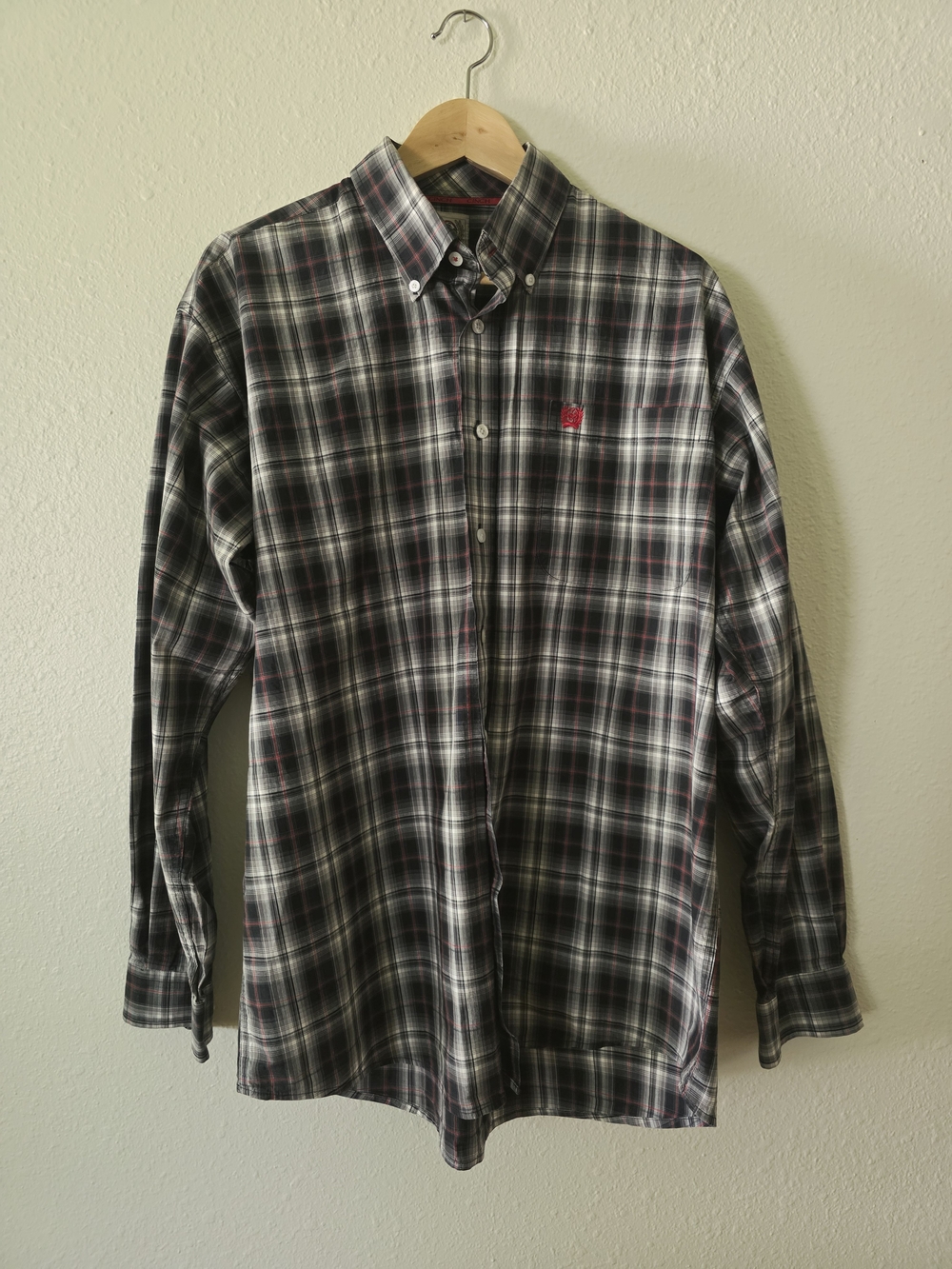 Cinch Men's Black, Gray & Red Plaid Button-Down Shirt